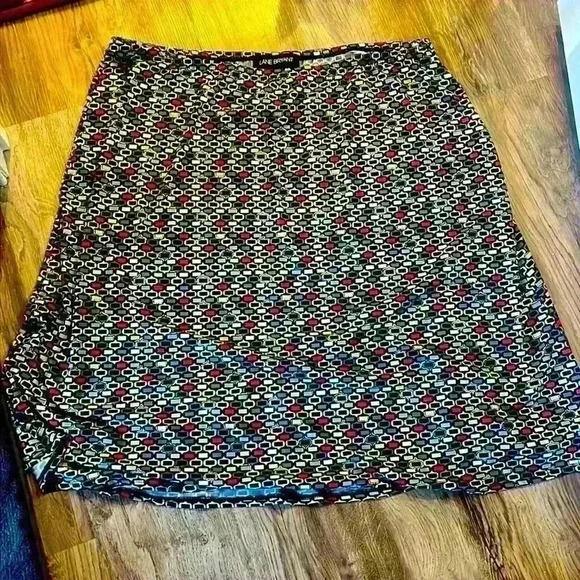 Lane Bryant skirt 18/20. Good condition. Elastic waist. Pretty pattern. - Picture 2 of 5